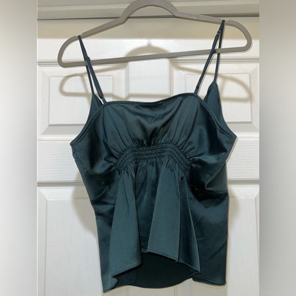 Abercrombie and Fitch NWT Forest Green satin bow front top SzL - Picture 2 of 3